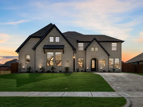 202 Memory Ln, Waxahachie, TX 75165