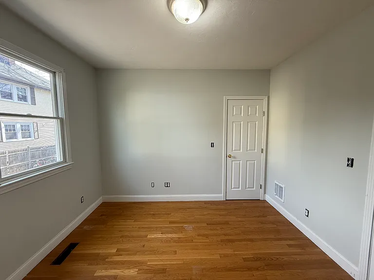 241 Lowell St #1 — Photo 5
