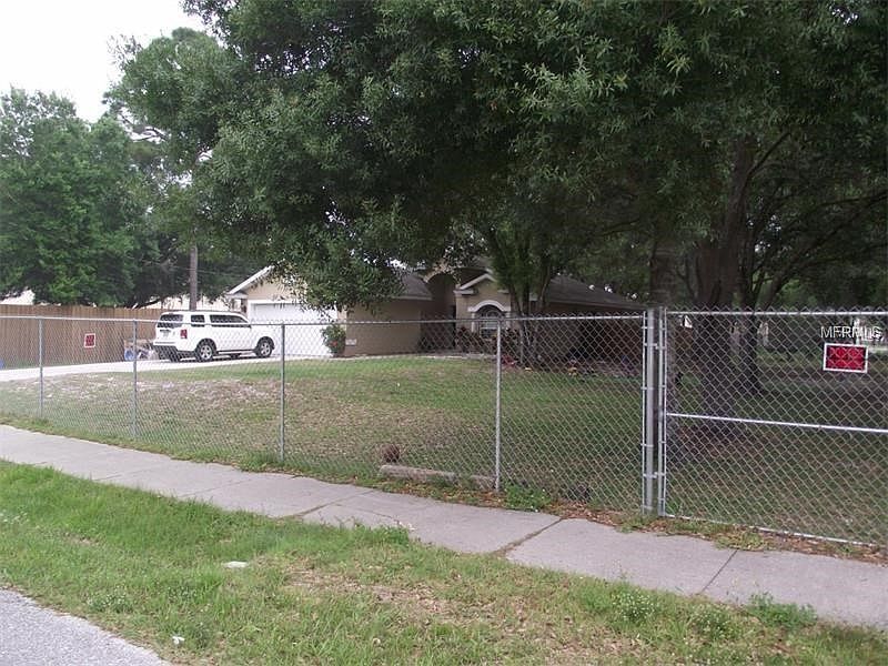 2nd image of 5415 Potter St