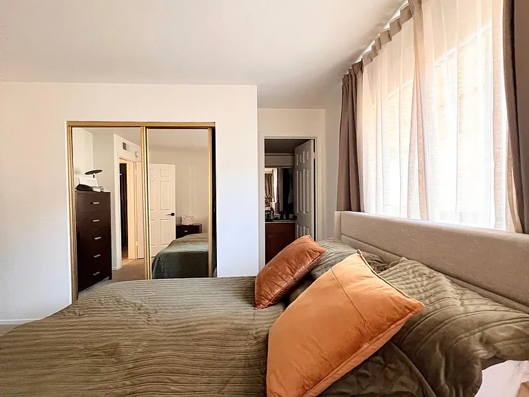 1814 K St #L3 — Photo 18