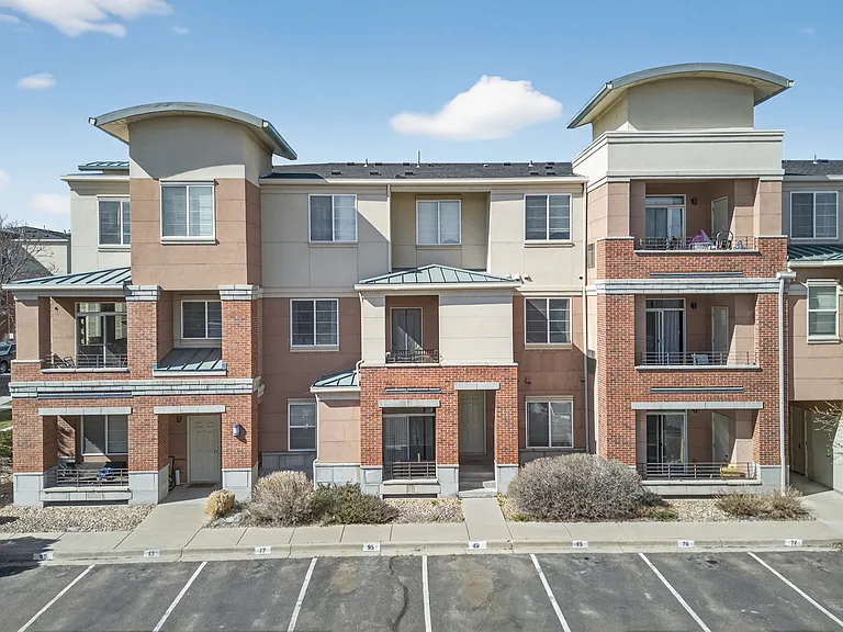 4100 Albion St #605 — Photo 3