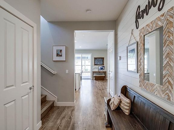 2nd image of 1003 Swaying Palms Way