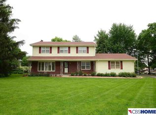 12304 Leavenworth Rd, Omaha, NE 68154