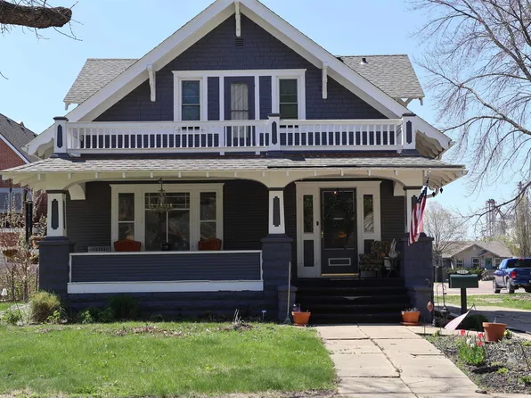 221 2nd Ave NE, Sioux Center, IA 51250
