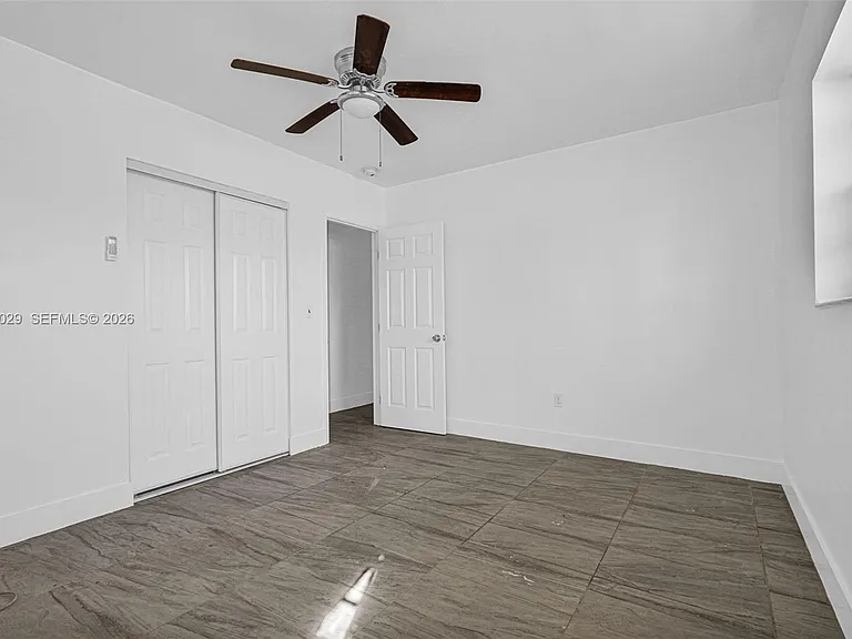 14600 NE 14th Ave #1 — Photo 22