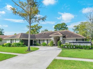 1675 Wiltshire Village Dr, Wellington, FL 33414
