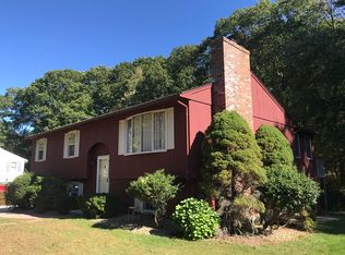 32 Cardinal Dr, Dudley, MA 01571
