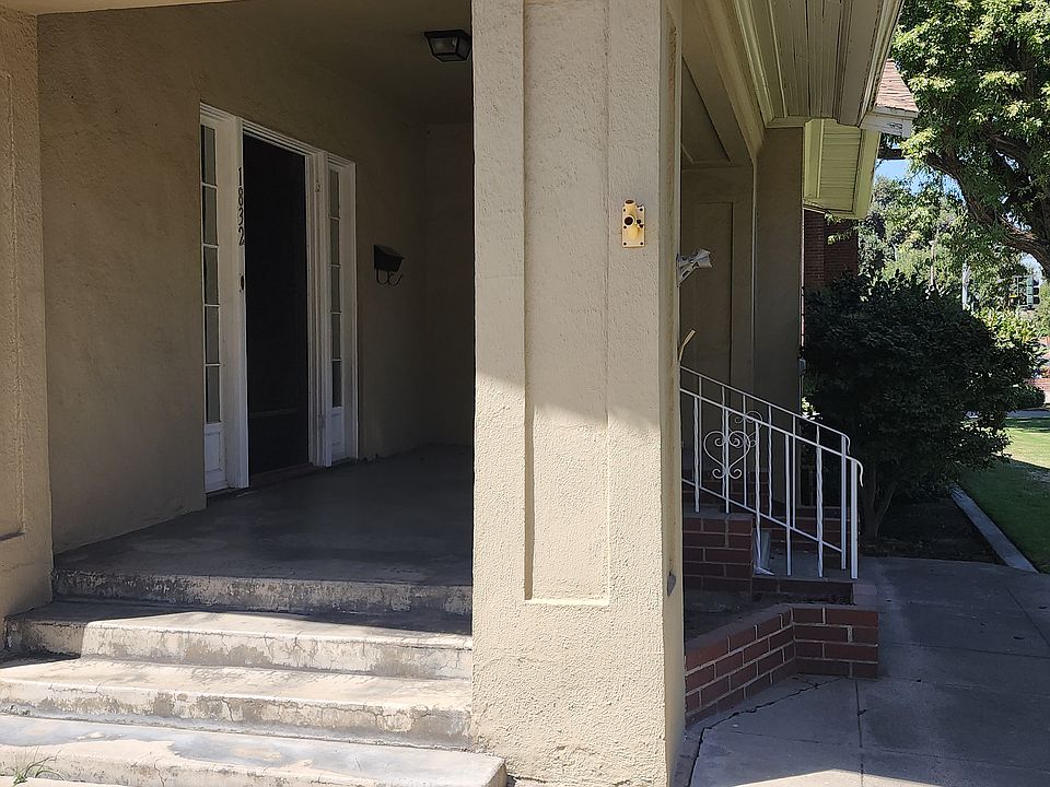 2nd image of 1832 Sierra St