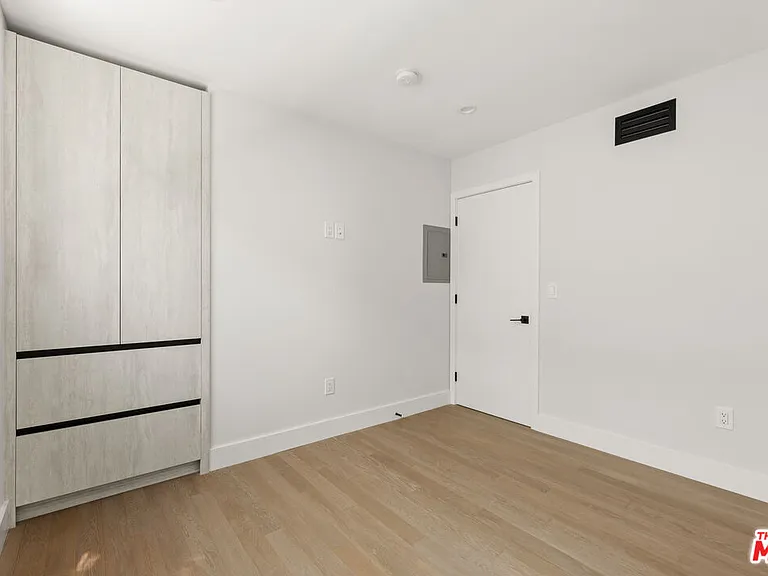 1450 S Crescent Heights Blvd — Photo 10