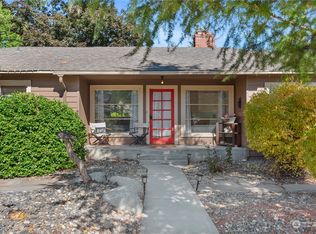 1036 1st St, Wenatchee, WA 98801