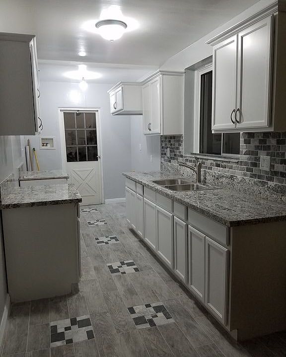 1st image of 1382 E Garfield Ave