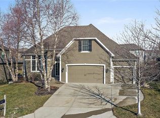 24820 W 92nd St, Lenexa, KS 66227