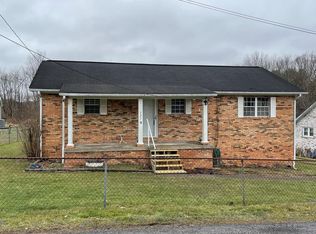 220 Mapleview Dr, Beckley, WV 25801