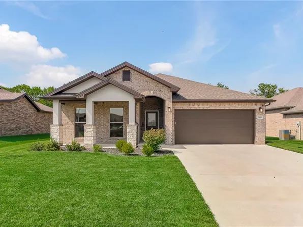 24402 W 75th Ter, Shawnee, KS 66227