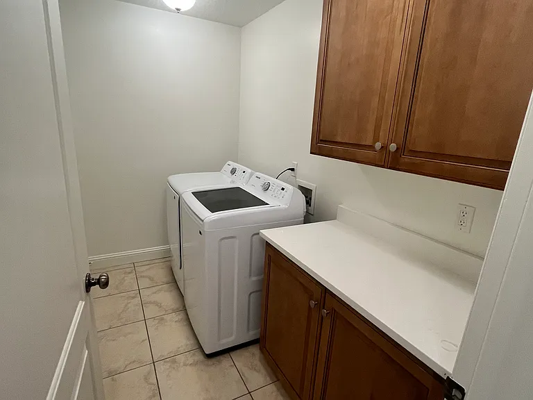 235 N 1200 W #301 — Photo 5