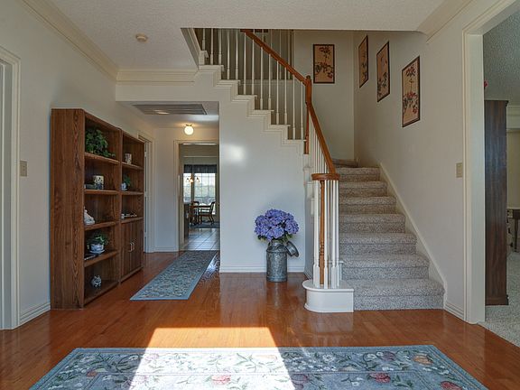 4th image of 629 Forest Bend Dr