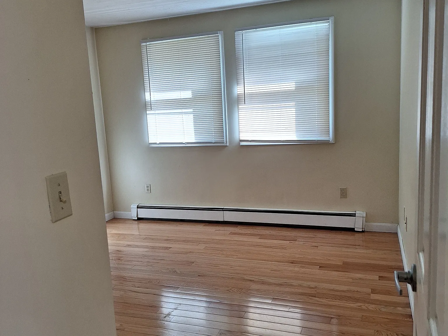 2 bed, 760 sqft, $1,800 — Photo 3