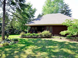 24 S Collins St, South Elgin, IL 60177