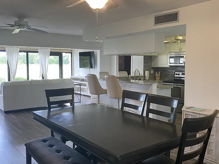 5625 Trailwinds Dr #412 — Photo 36