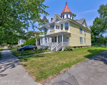 5 Woodlawn Avenue, Albany, NY, 12208