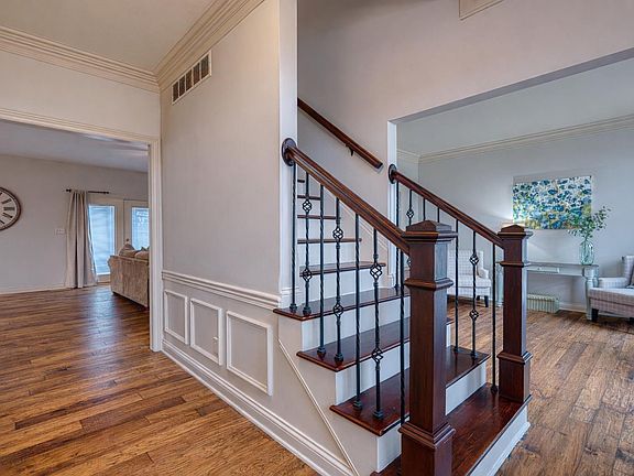 5th image of 2211 Kenyon Ridge Ct