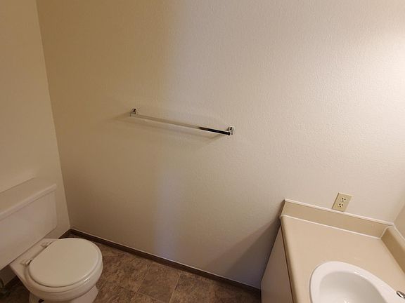 4th image of 6295 Applegrove Ln