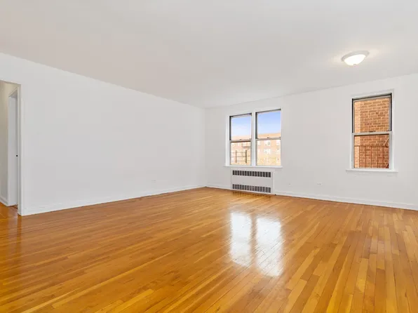 67-07 Yellowstone Boulevard image 4 of 6