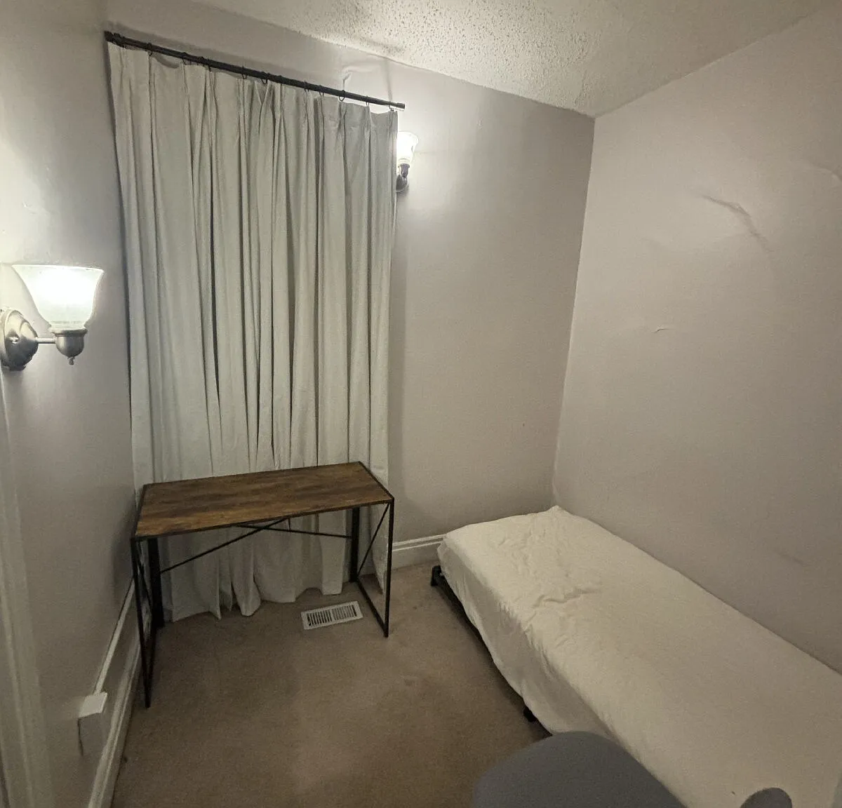 1 bed, $550 — Photo 2