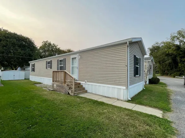 1 Victory Ave #27, Pennsville, NJ 08070