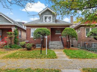 8948 S Racine Ave, Chicago, IL 60620