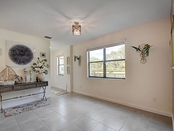 2nd image of 12802 Anthorne Ln