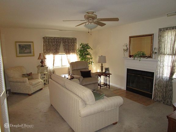 2nd image of 1108 Nutmeg Dr