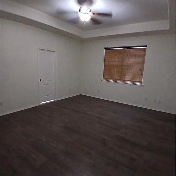 130 San Jacinto St — Photo 11