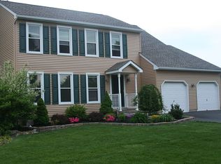 4672 Smith Dr, Bethlehem, PA 18017