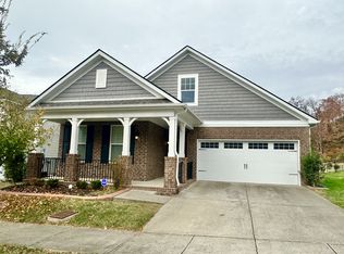 1893 Stonewater Dr, Hermitage, TN 37076