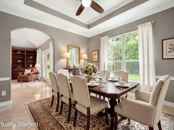 600 River Bend Dr, Baytown, TX 77521