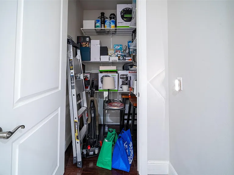 4008 Barnes St — Photo 42