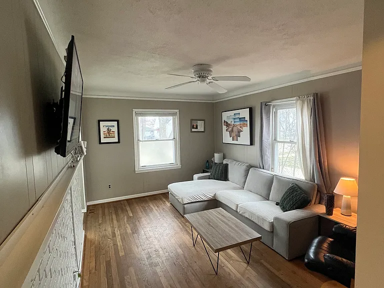 Cummings Ave — Photo 6