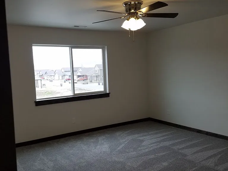 1502 Butler Creek Ave #D — Photo 9