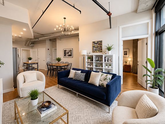 4th image of 415 Saint Pauls Blvd Unit 1-606
