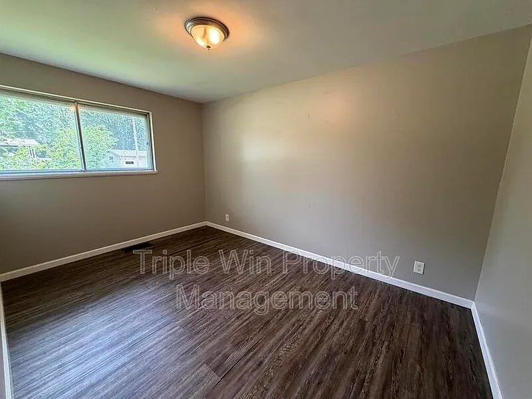 10329 Chesley Dr — Photo 25