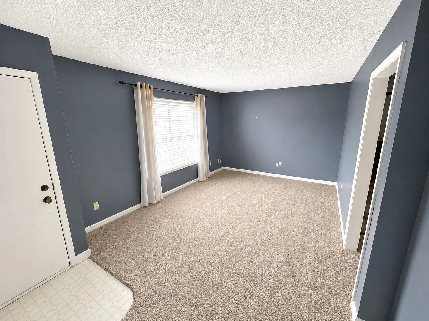 Bossier Townhome — Photo 2