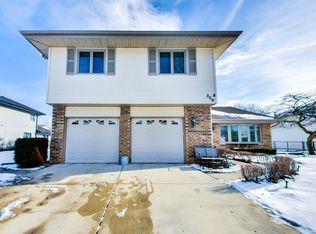 309 Islington Ln, Schaumburg, IL 60193