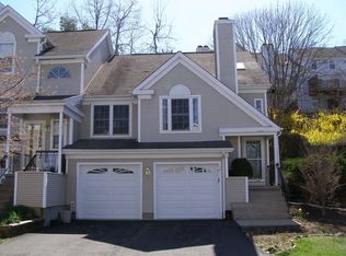 27 Rushmore Ln, Hackettstown, NJ 07840
