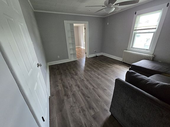4th image of 305 Oak Tree Ave Floor 2