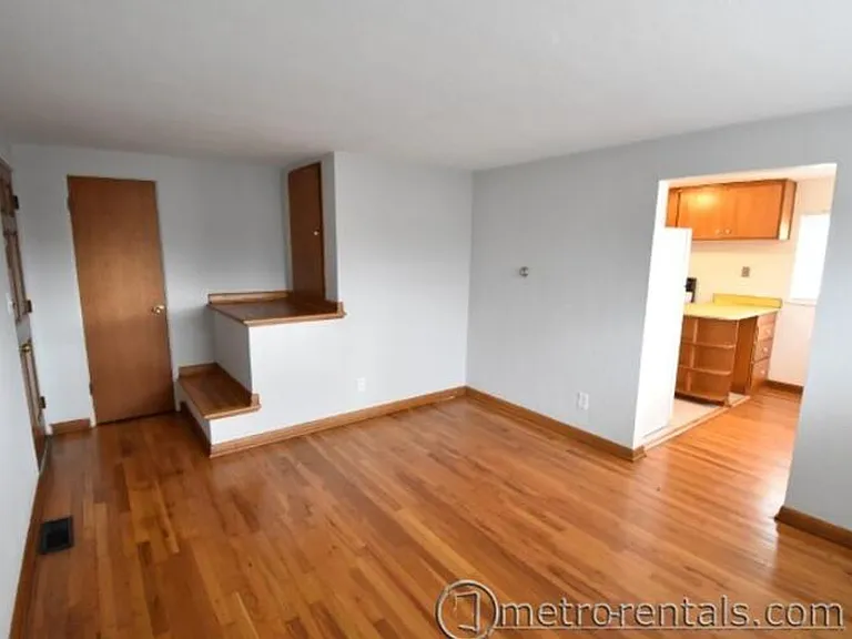 2686-2688 Hibbert Ave — Photo 6