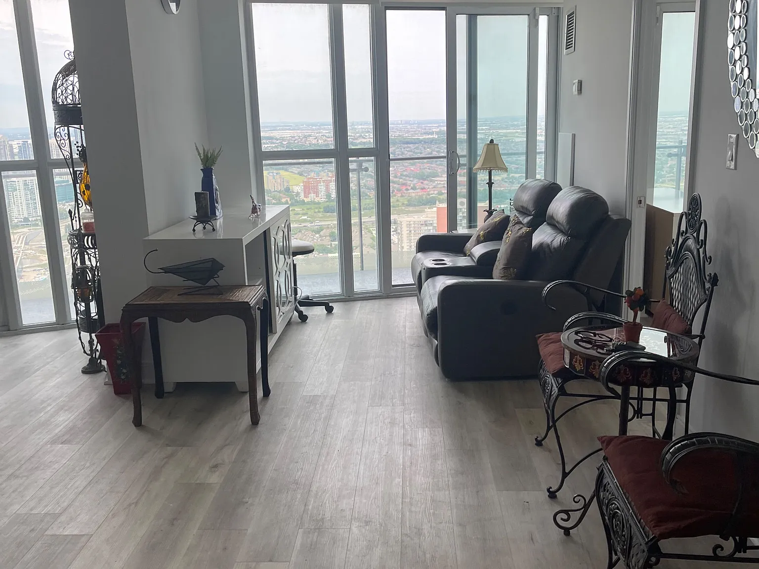 2 bed, $3,200 — Photo 4