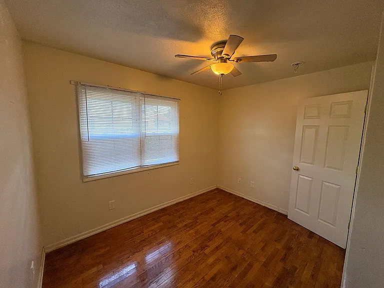 2909 W John St — Photo 12