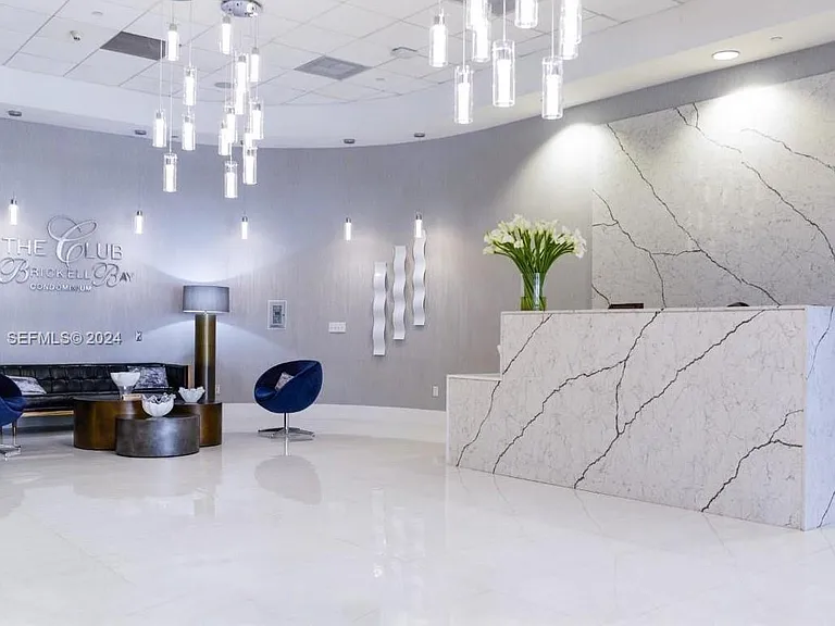1200 Brickell Bay Dr #19 — Photo 15