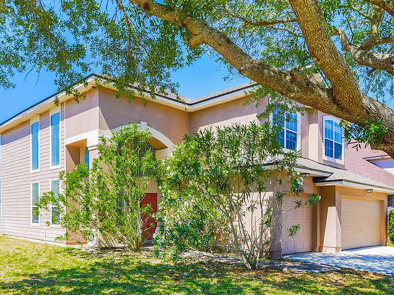 880 Thoroughbred Dr — Photo 4